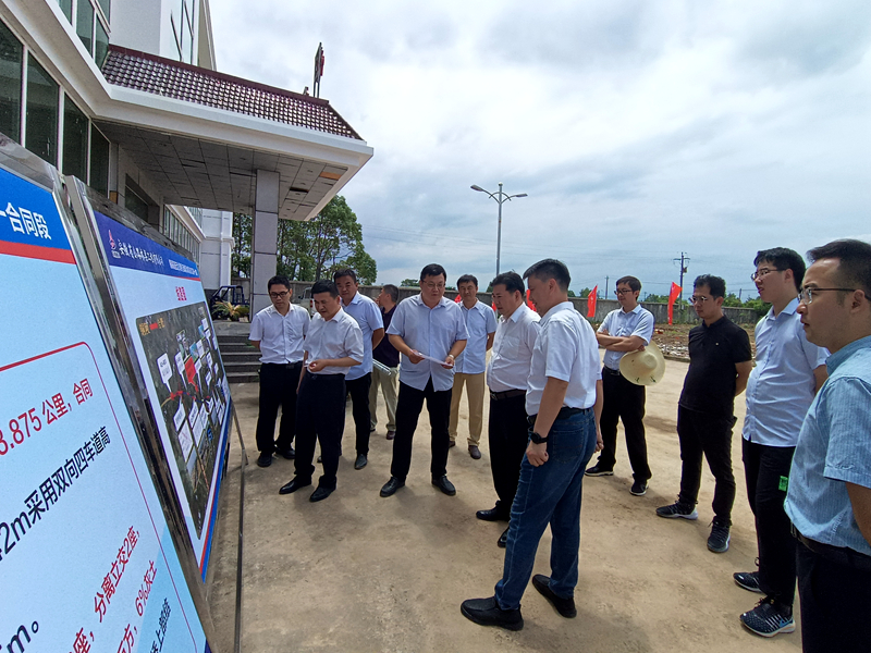 省鐵投公司副總經(jīng)理、蕪銅公路公司、皖江公司董事長劉允超一行到銅商高速項目調(diào)研指導(dǎo)工作1